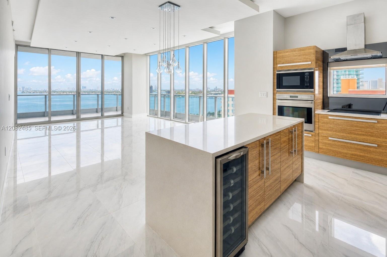 2020 N Bayshore Dr # 1710